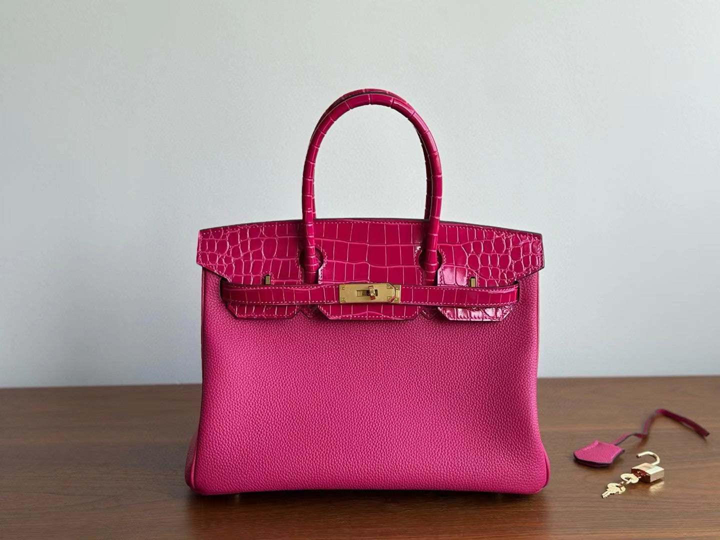 SOFIA BAG CUIR GRAINÉ / CROCO FUCHSIA